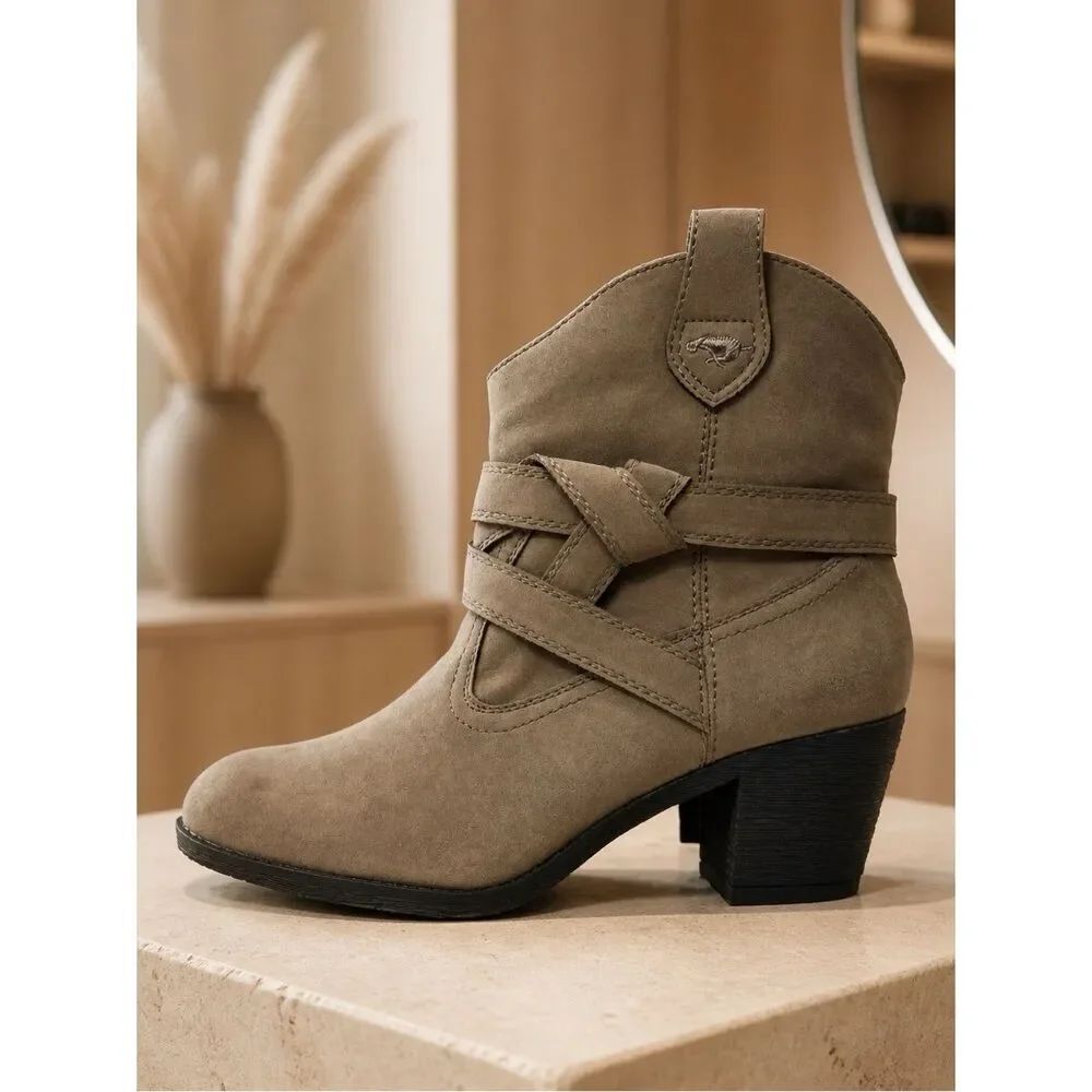 BEIGE FAUX SUEDE ANKLE BOOT SIZE 11 NWOB